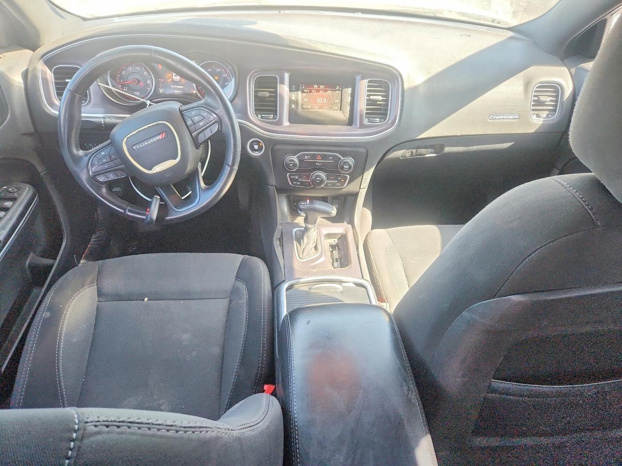 Dodge Charger Se