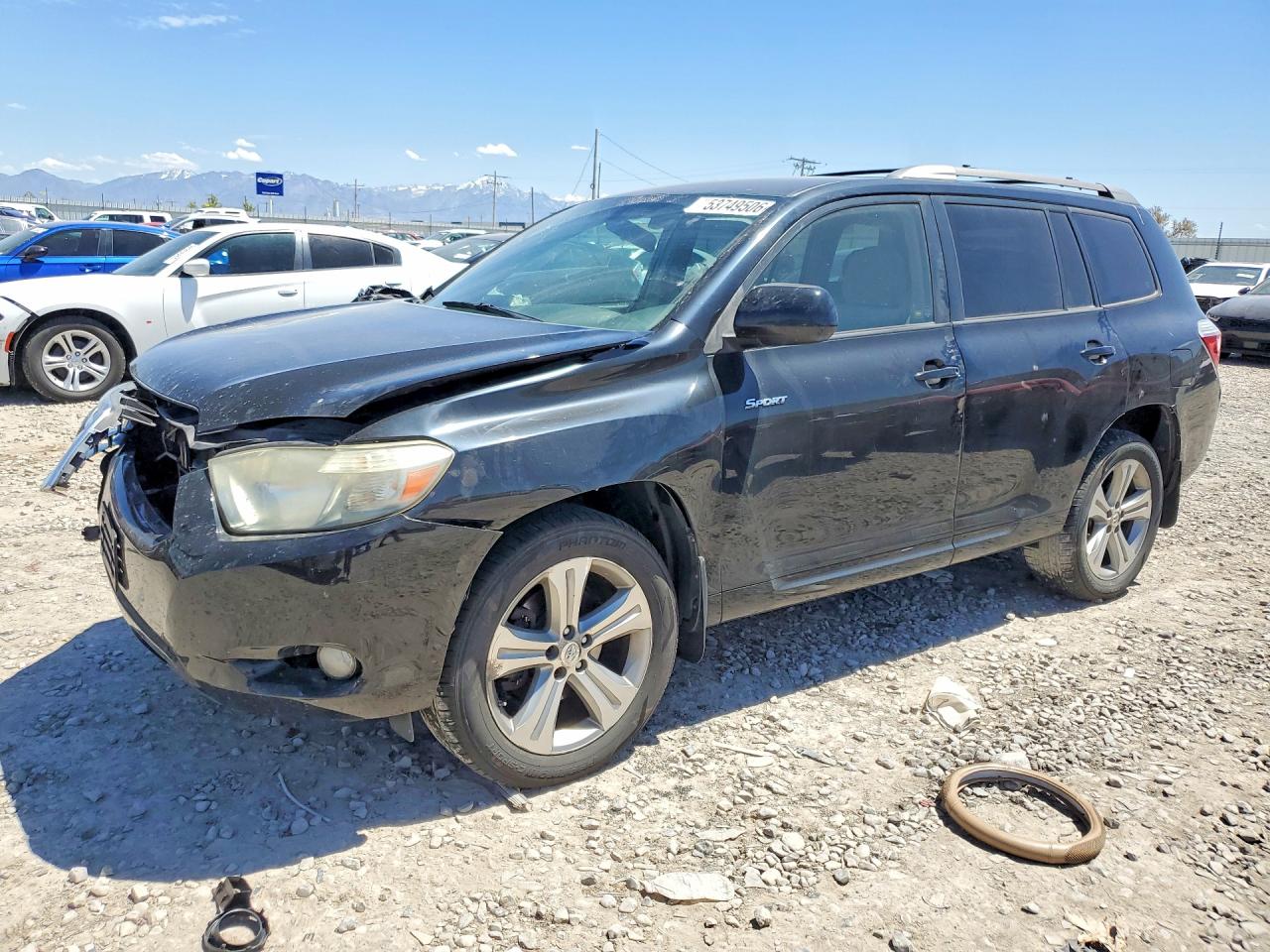 Salvage Toyota Highlander Image