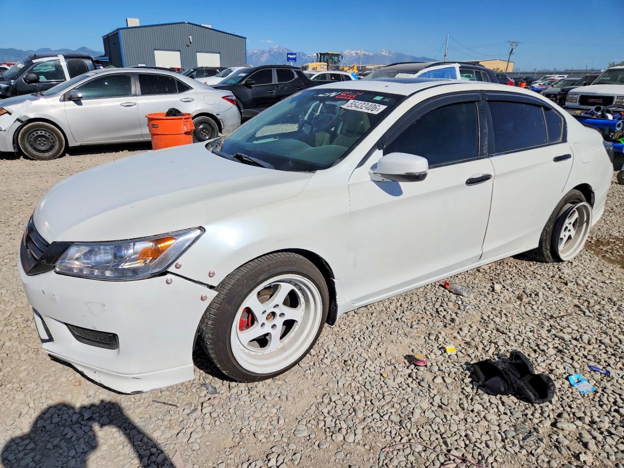 Salvage Honda Accord Image