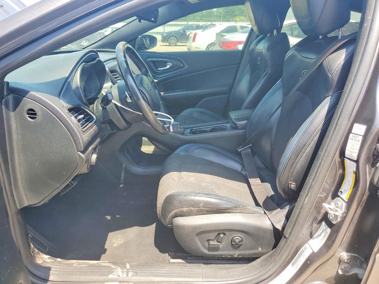 Chrysler 200 S