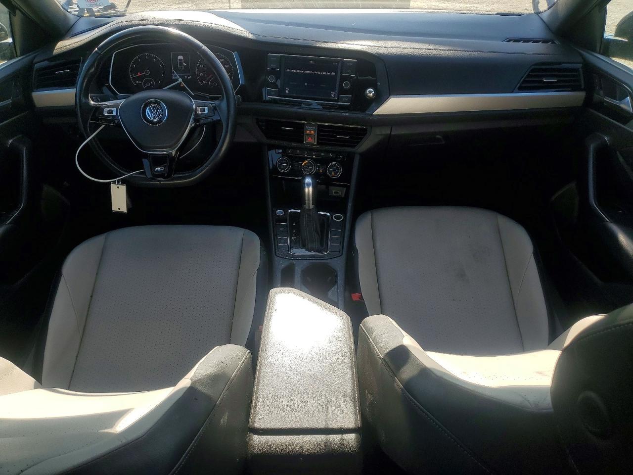 Volkswagen Jetta S