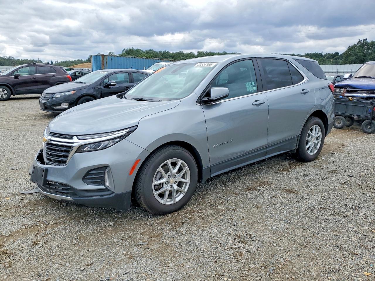 Salvage Chevrolet Equinox Image