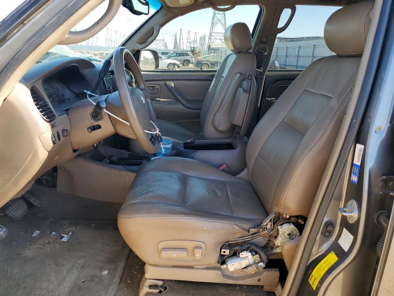 Toyota Sequoia Sr5