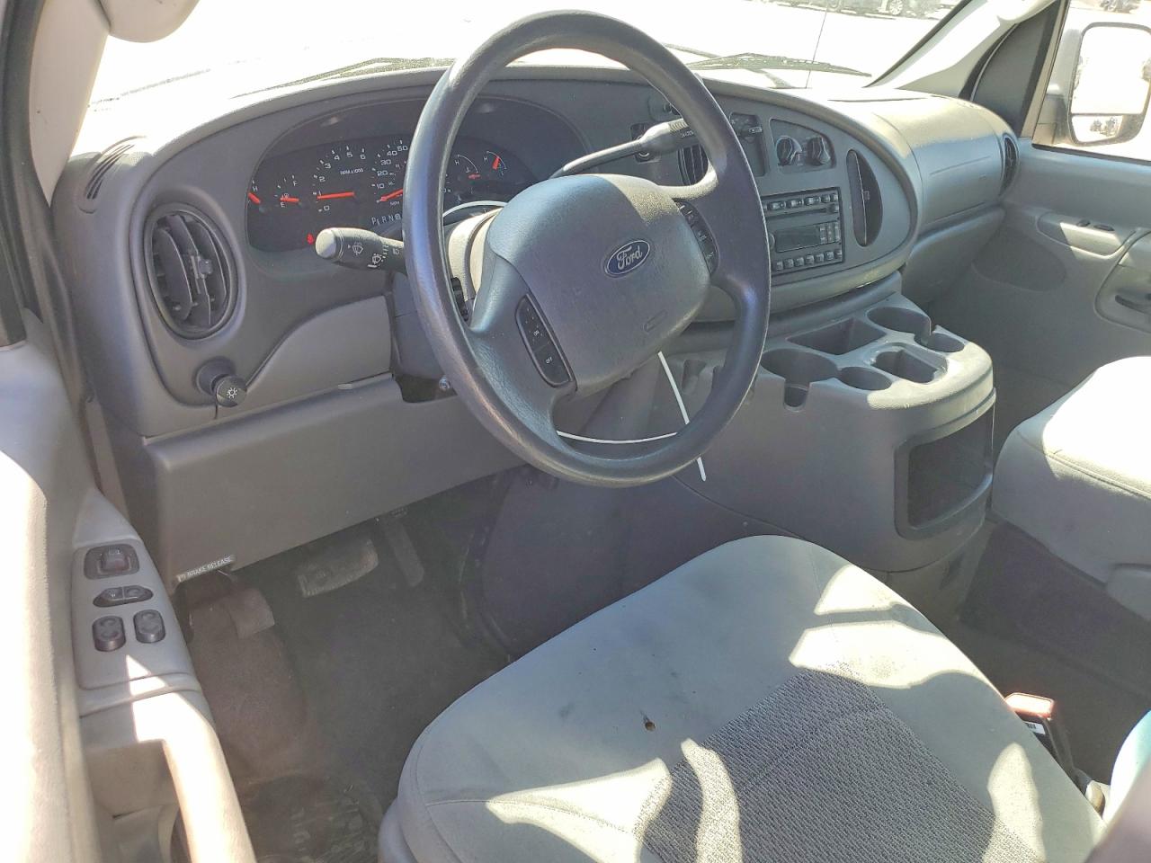 Ford Econoline E250 Van