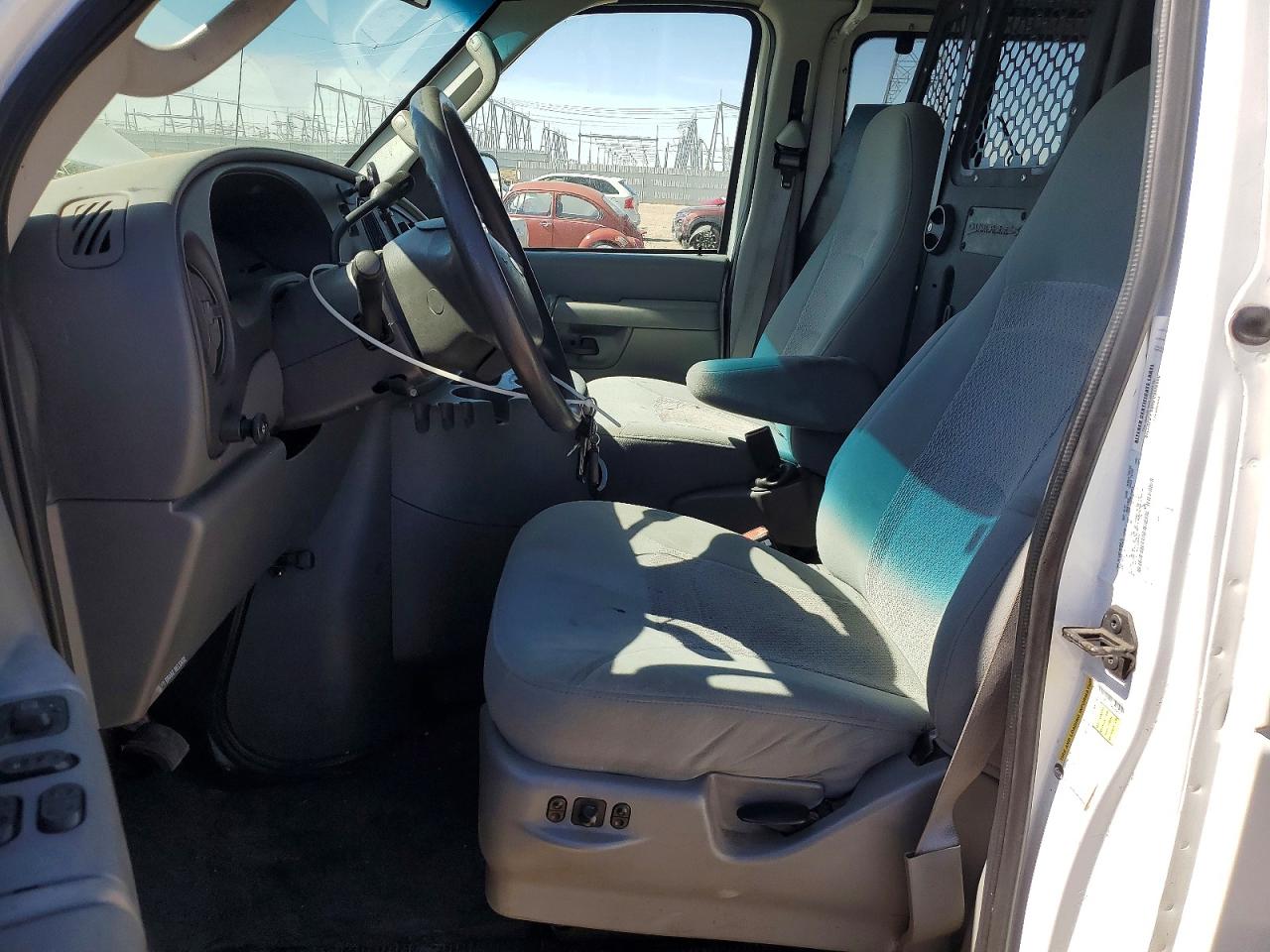 Ford Econoline E250 Van