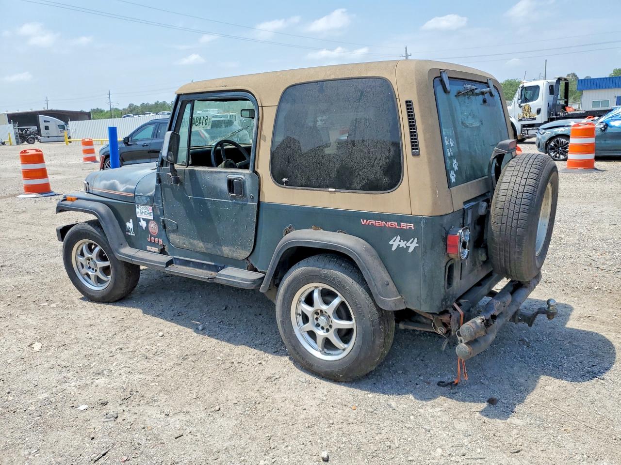 Jeep Wrangler Sahara