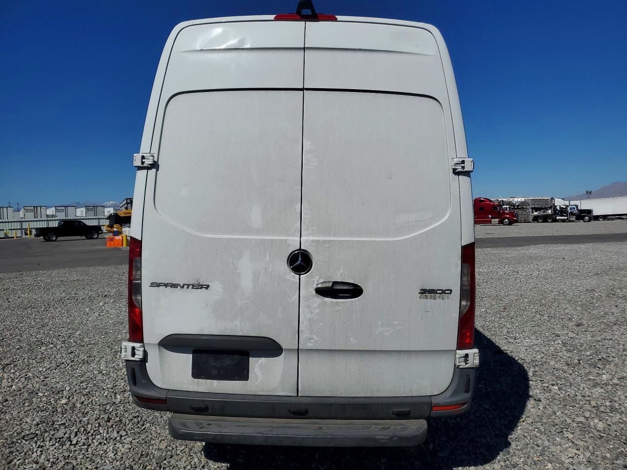 Mercedes-Benz Sprinter 2500
