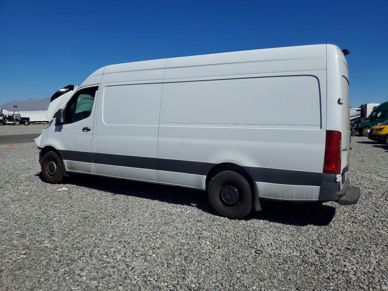 Mercedes-Benz Sprinter 2500