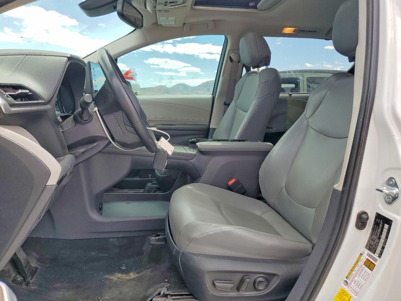 Toyota Sienna Xle
