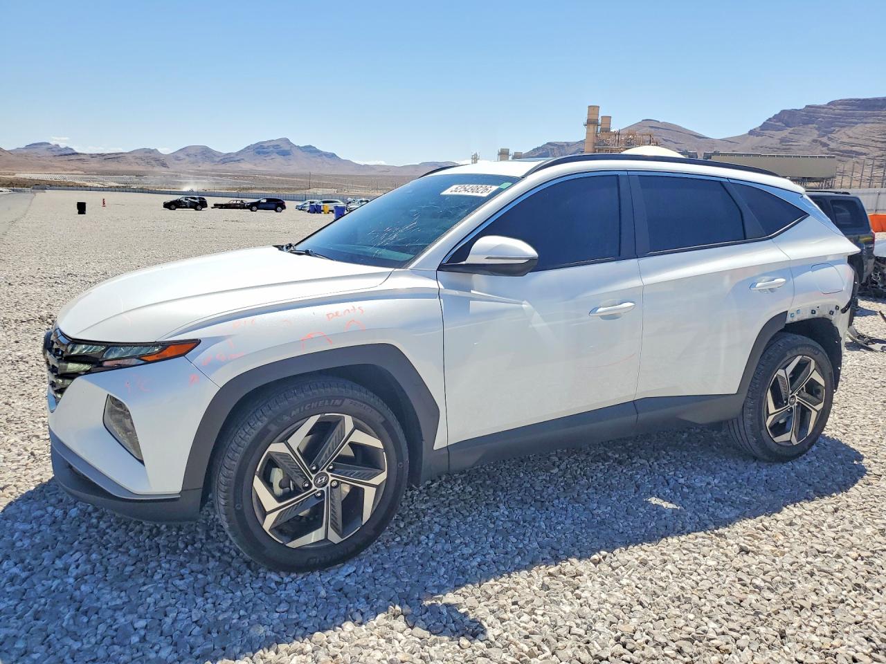 Salvage Hyundai TUCSON Image