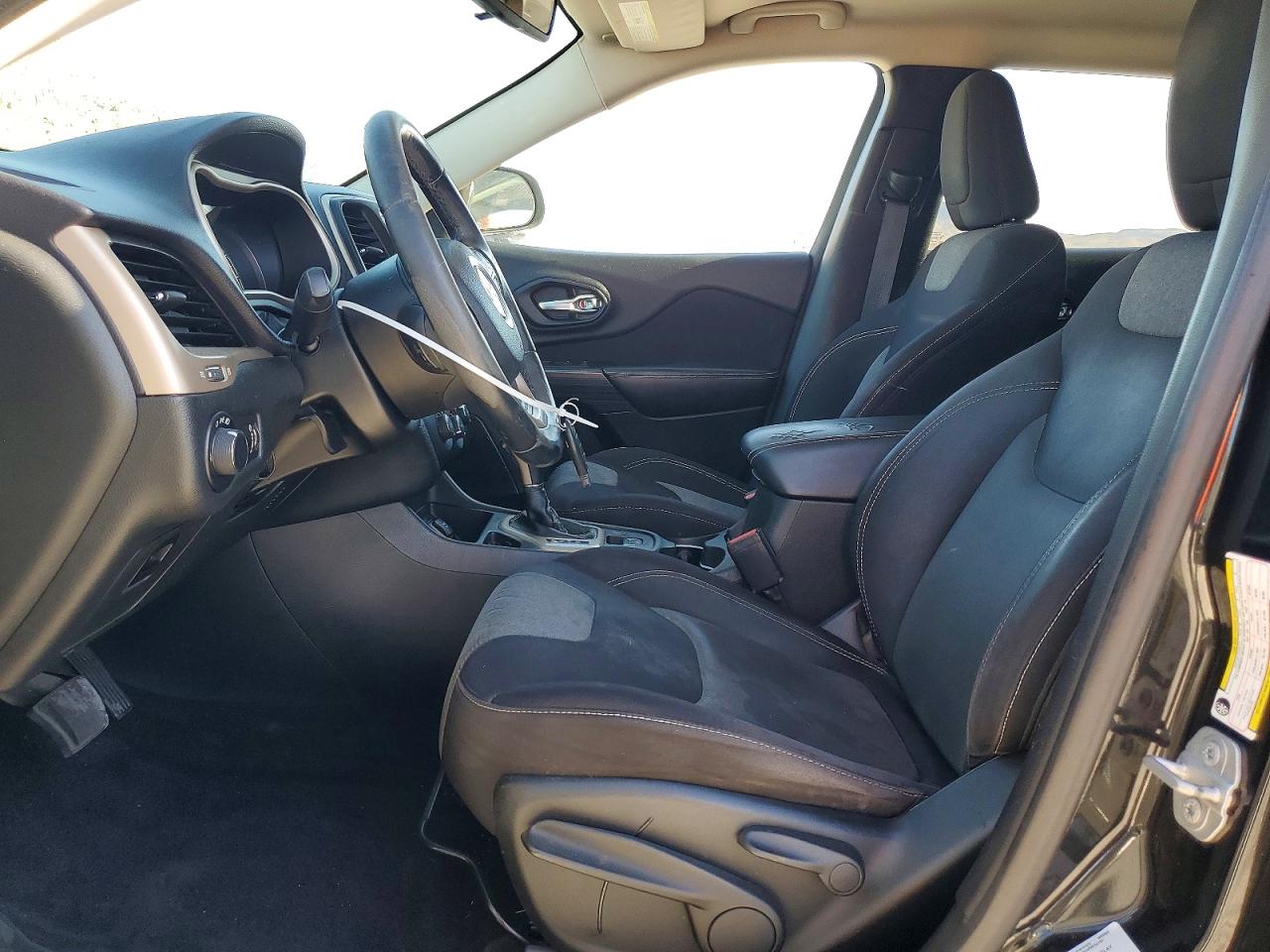 Jeep Grand Cherokee Sport