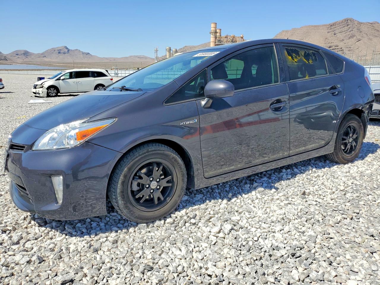 Salvage Toyota Prius Image