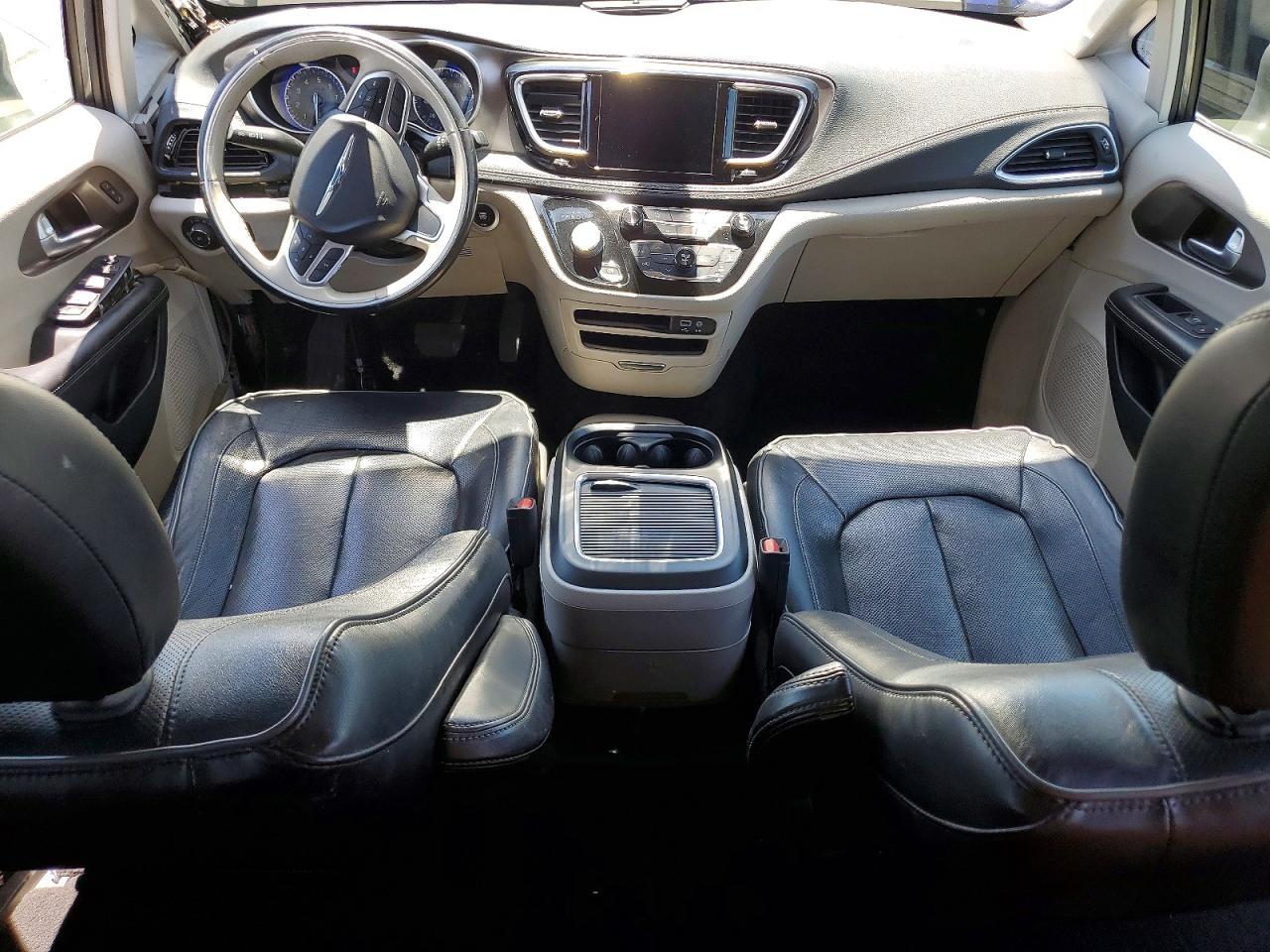 Chrysler Pacifica Limited