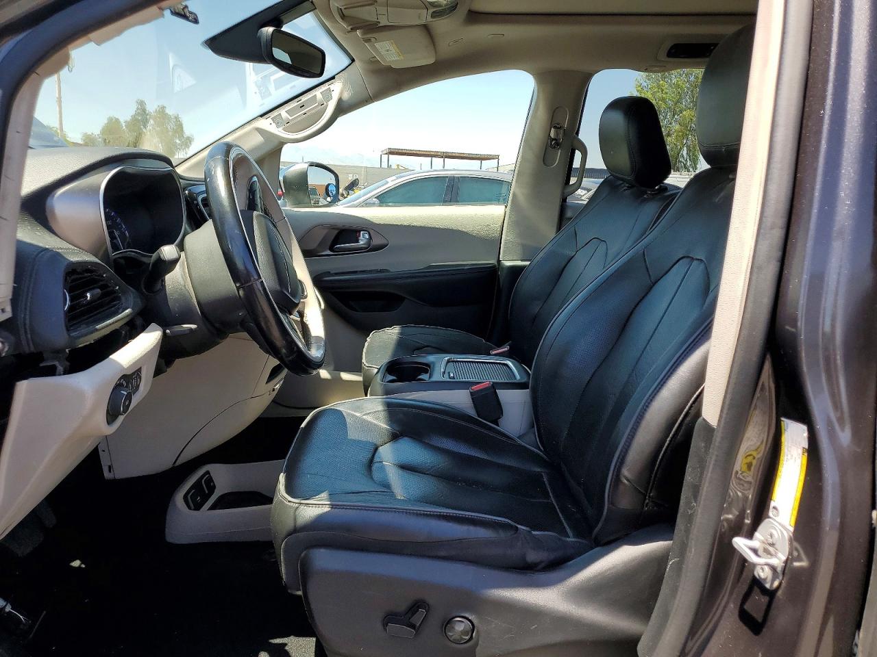 Chrysler Pacifica Limited