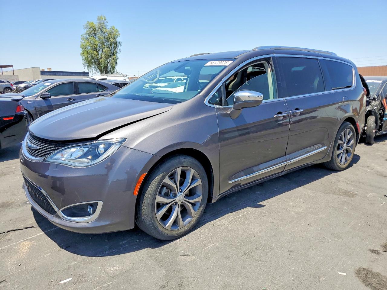 Salvage Chrysler Pacifica Image