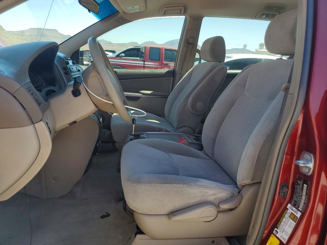 Toyota Sienna Ce 7-passenger