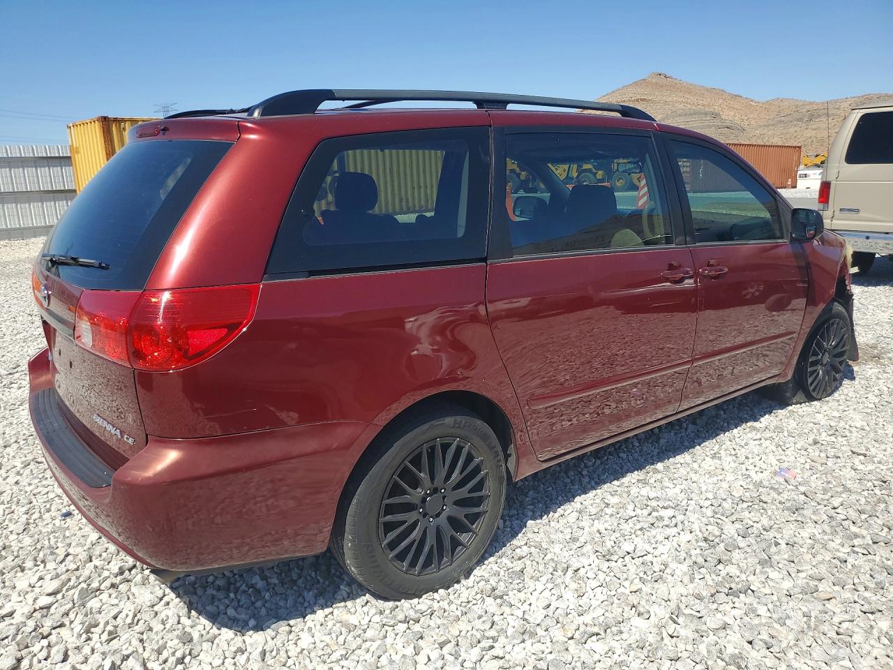 Toyota Sienna Ce 7-passenger
