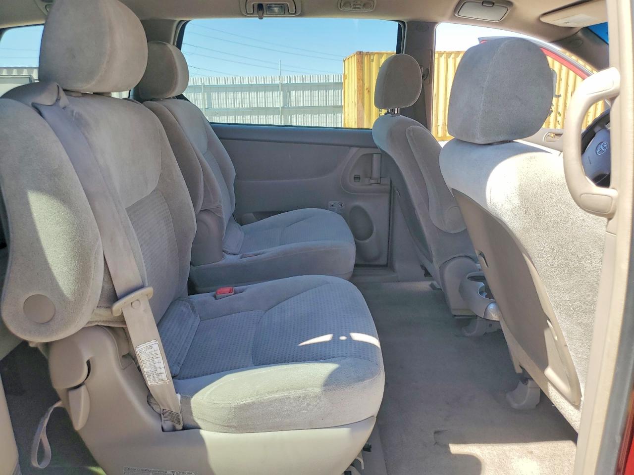 Toyota Sienna Ce 7-passenger