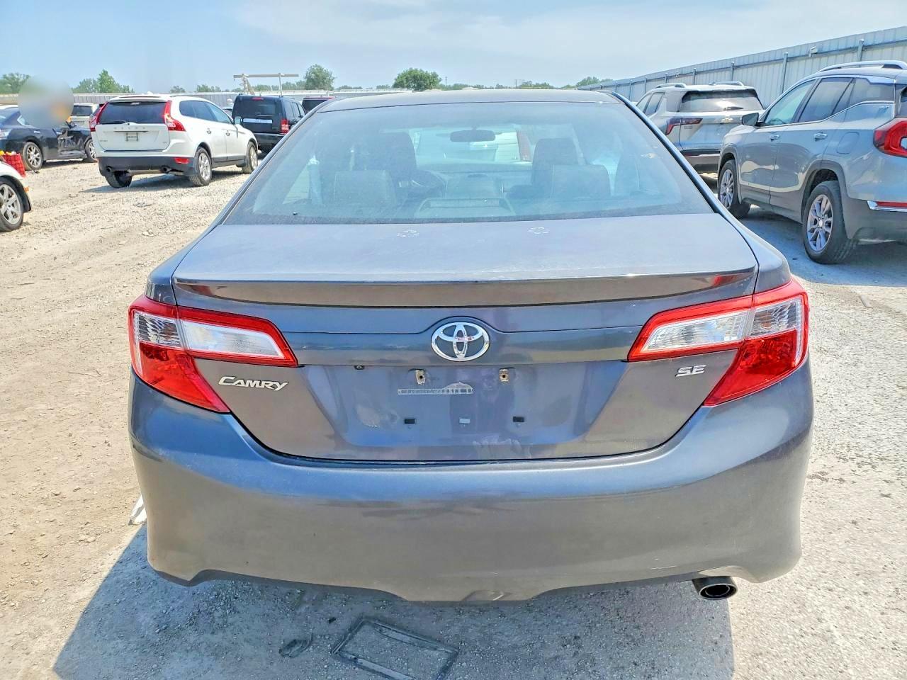 Toyota Camry Se