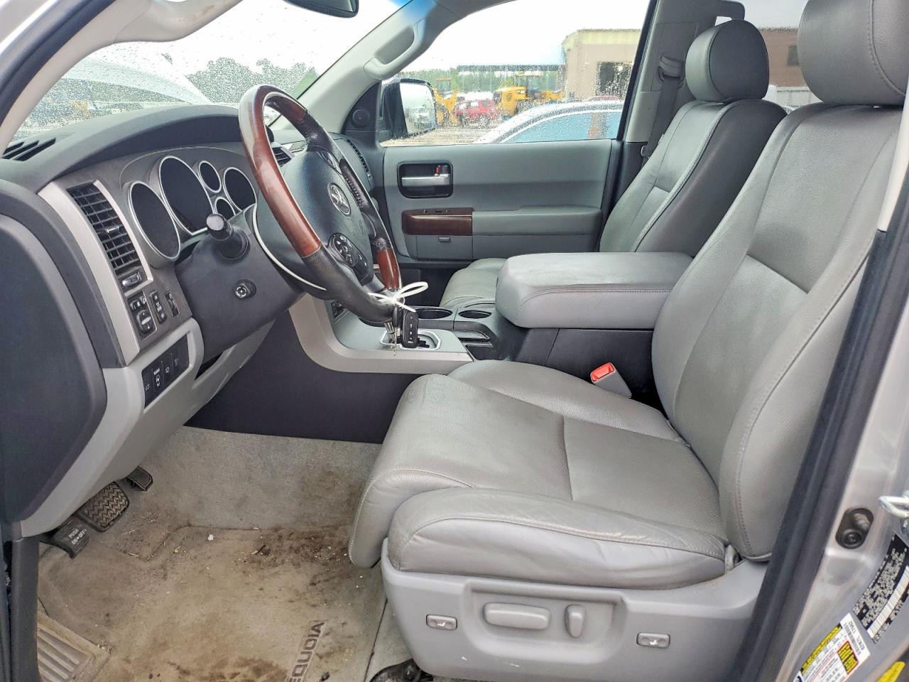 Toyota Sequoia Platinum