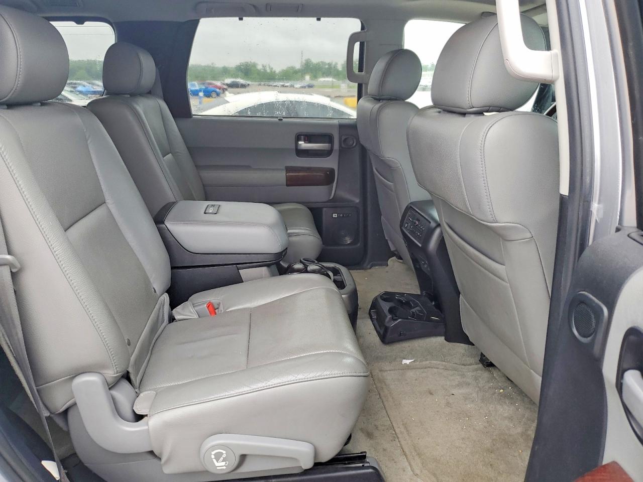 Toyota Sequoia Platinum