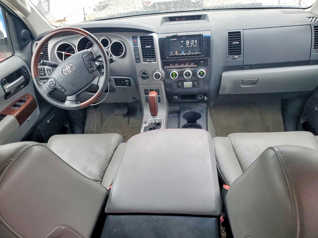 Toyota Sequoia Platinum