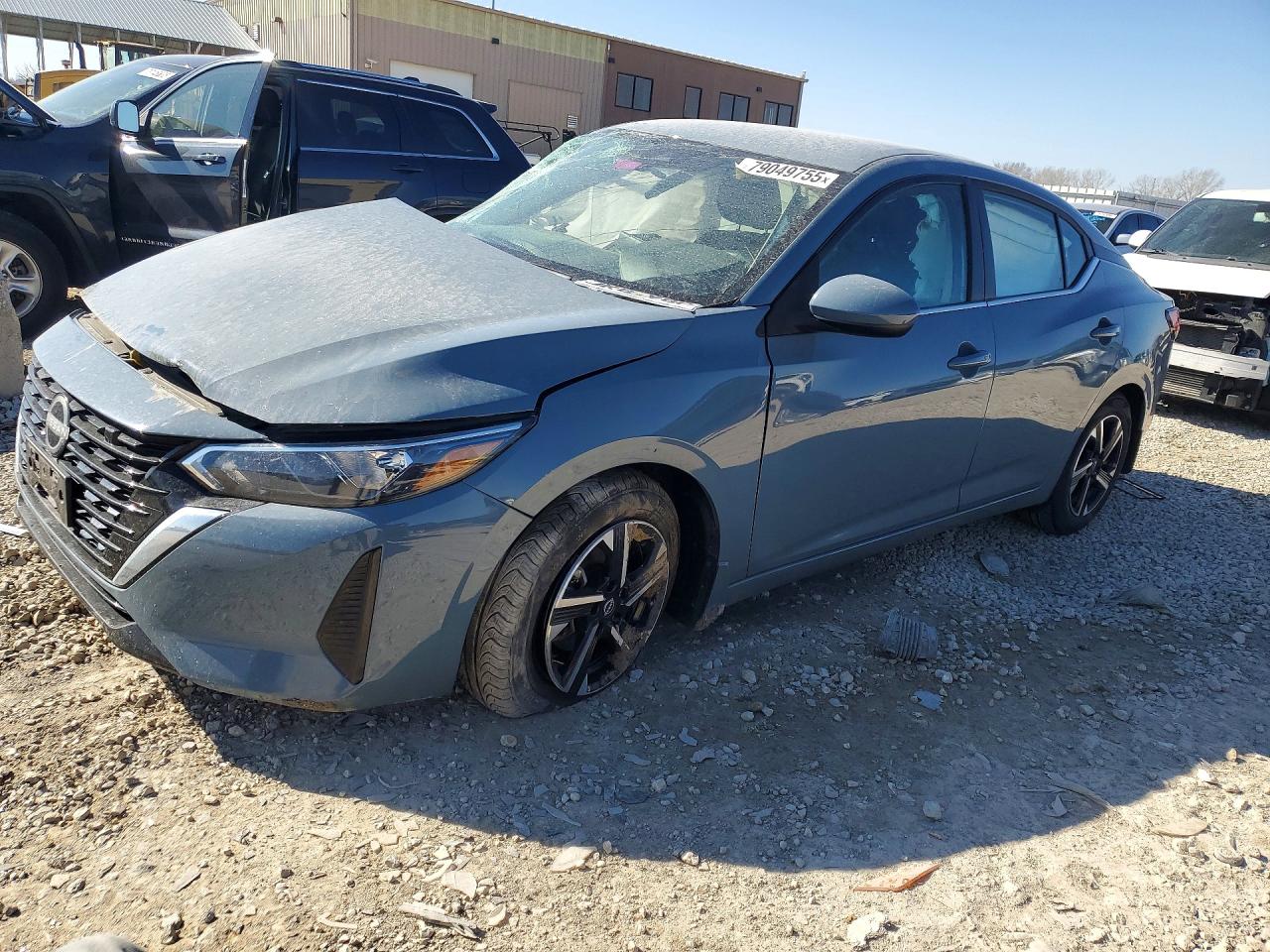 Salvage Nissan Sentra Image