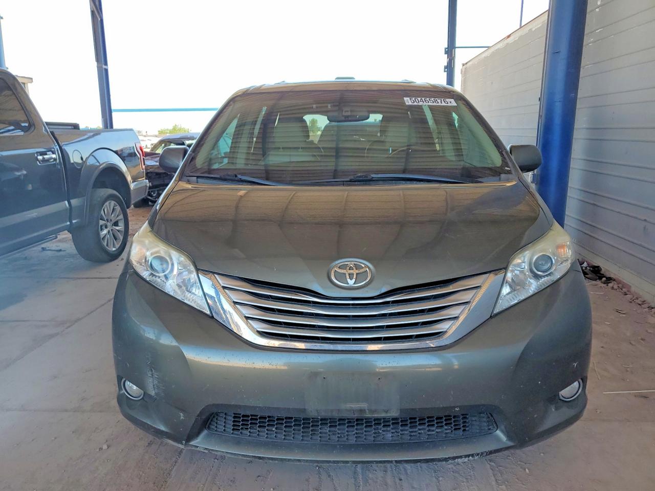 Toyota Sienna Limited 7-passenger