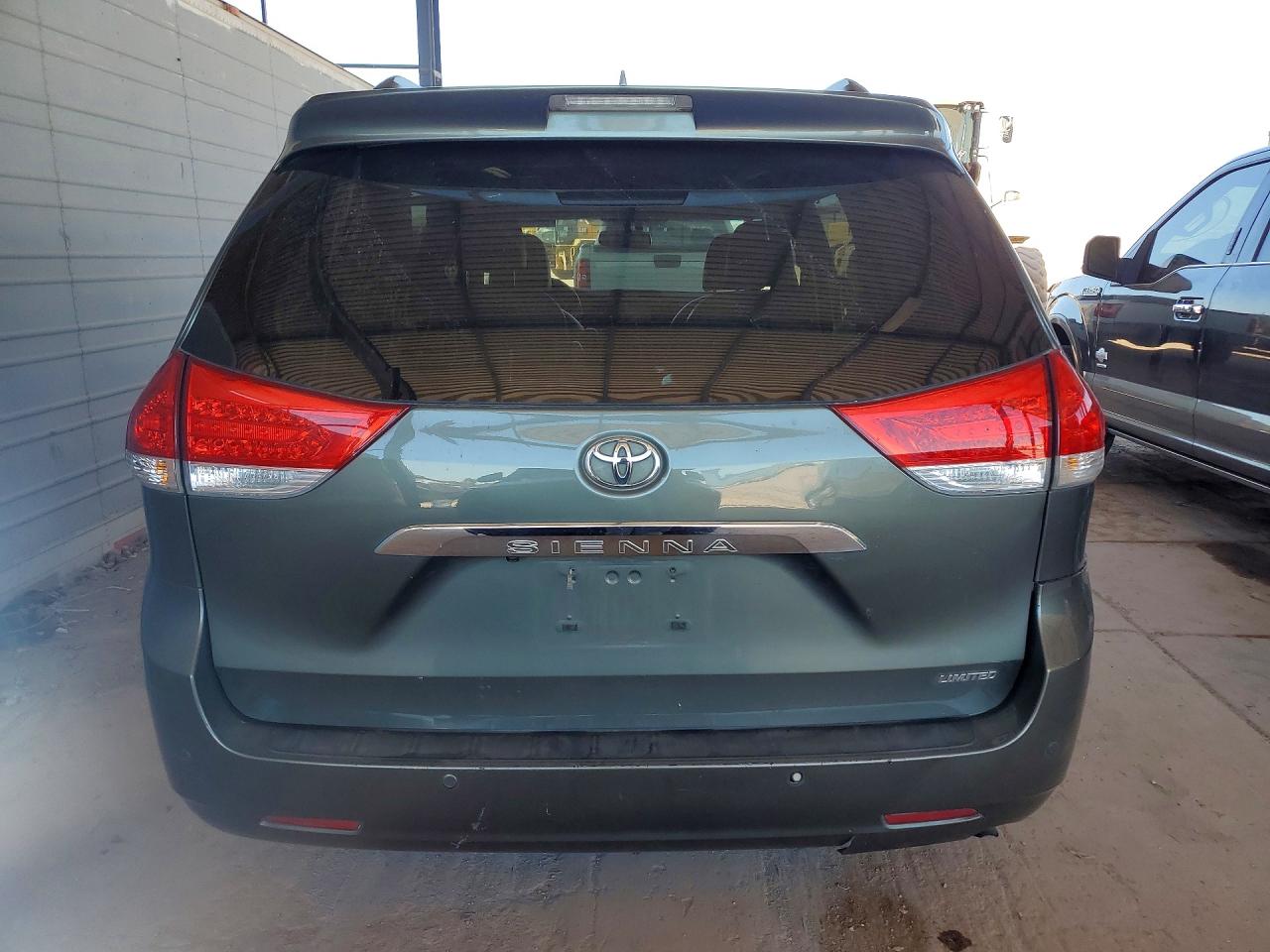 Toyota Sienna Limited 7-passenger