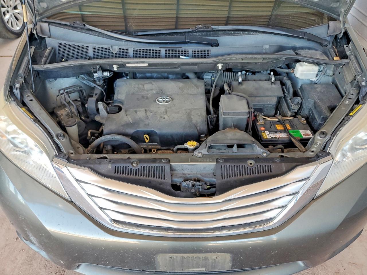 Toyota Sienna Limited 7-passenger