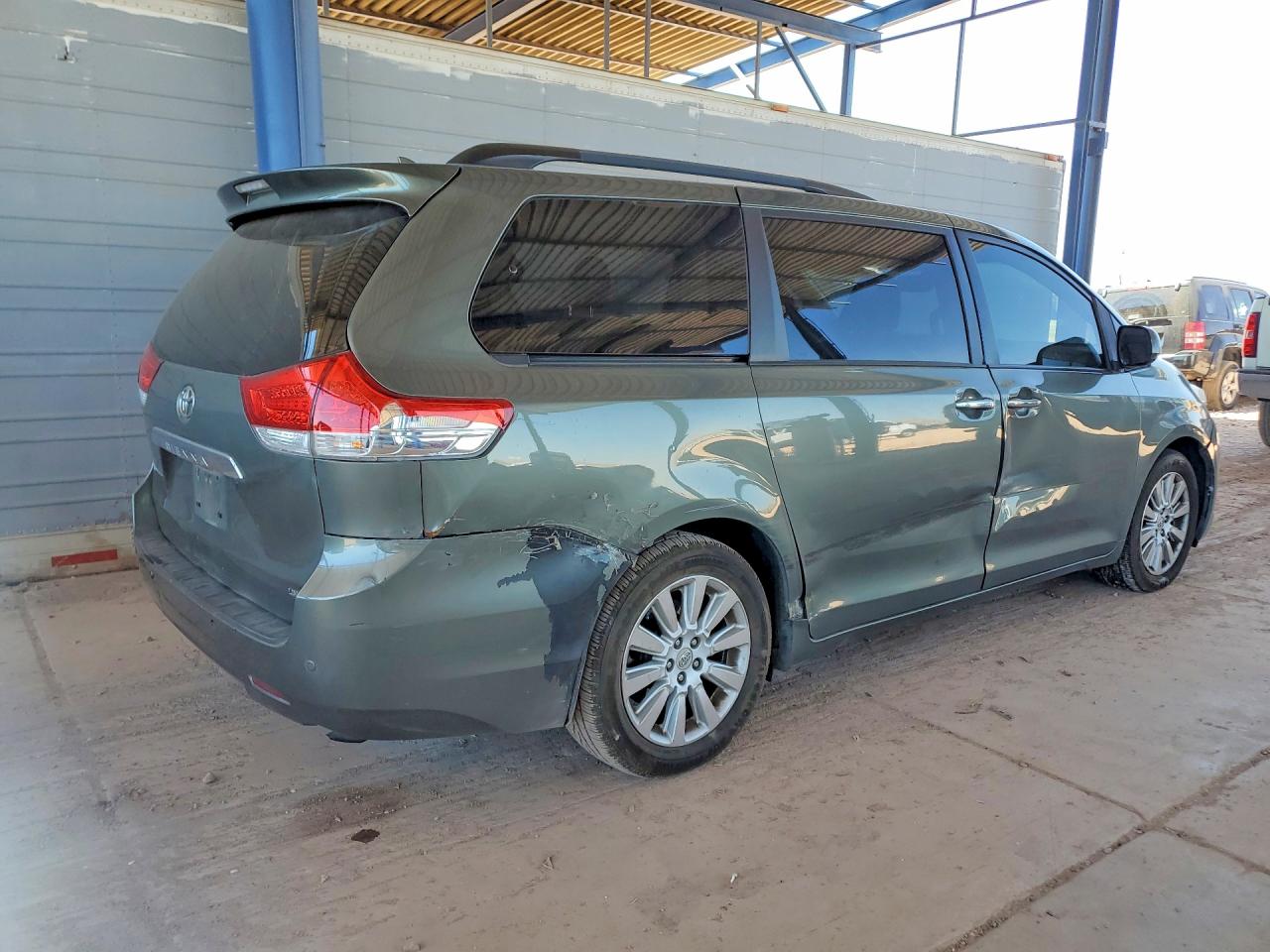 Toyota Sienna Limited 7-passenger