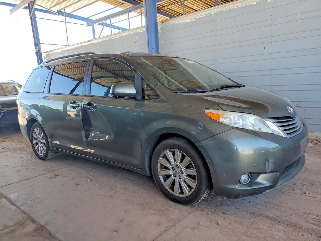 Toyota Sienna Limited 7-passenger