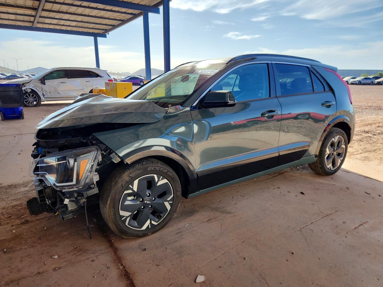Salvage Kia Niro Image