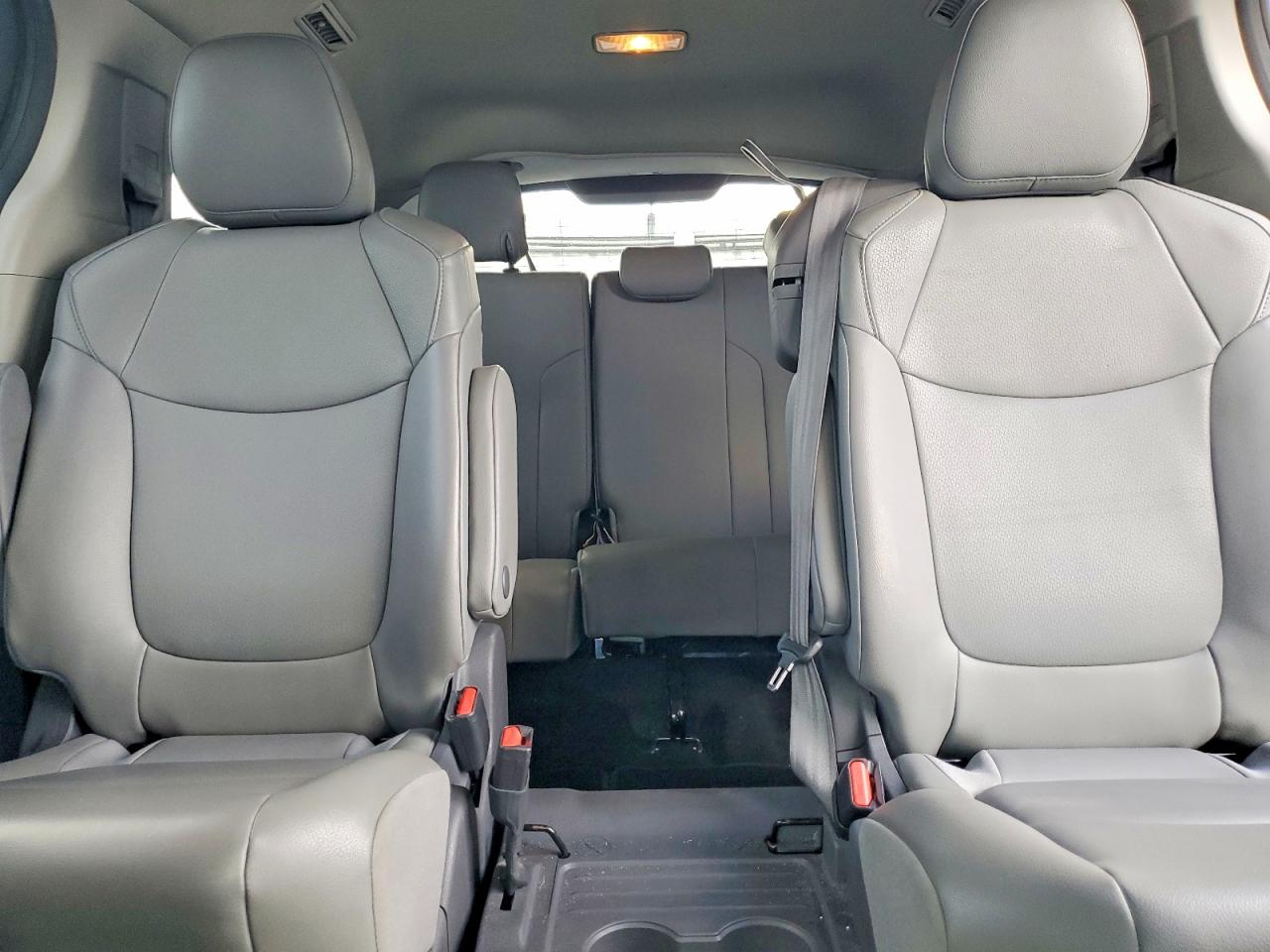 Toyota Sienna Xle