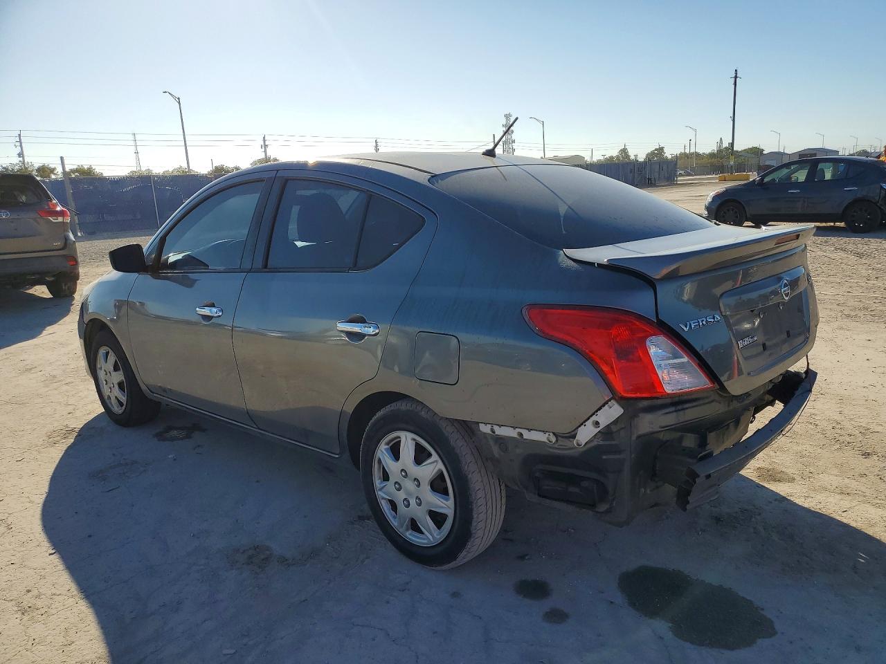 Nissan Versa Sv