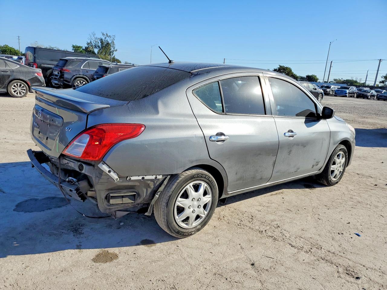 Nissan Versa Sv