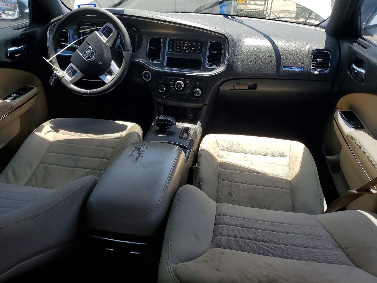 Dodge Charger Se