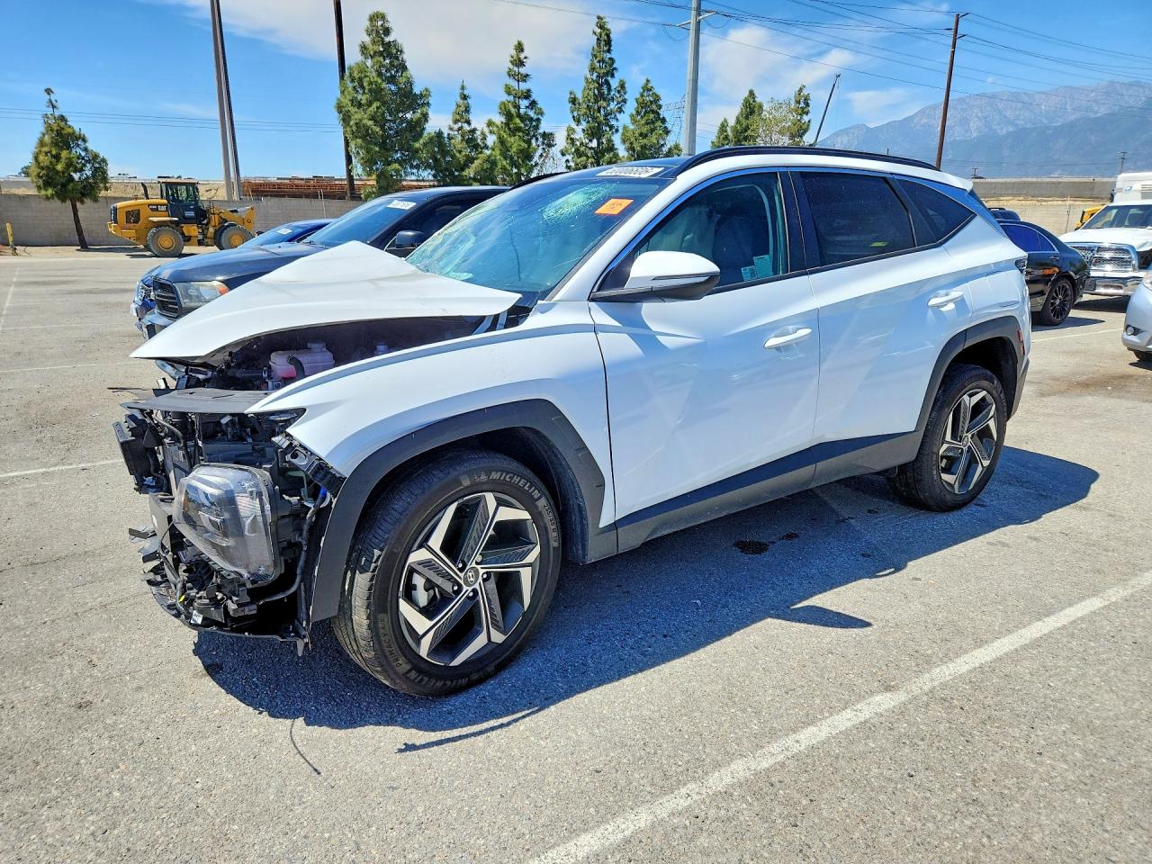 Salvage Hyundai TUCSON Image