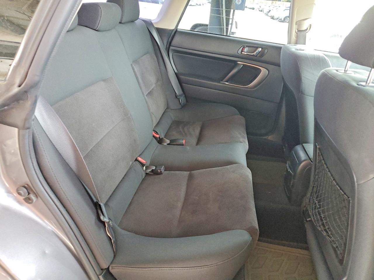 Subaru Outback 2.5i