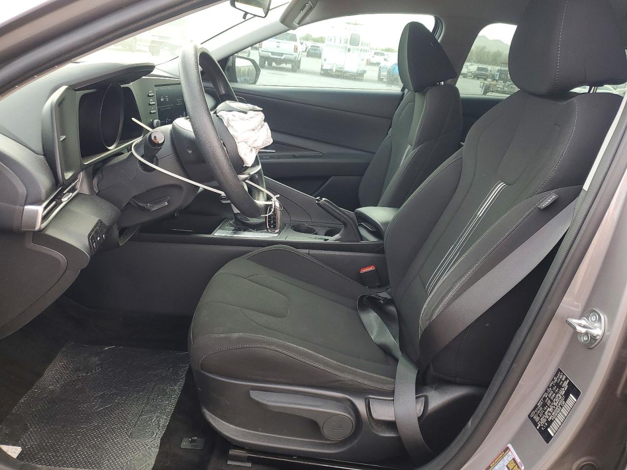 Hyundai ELANTRA Sel