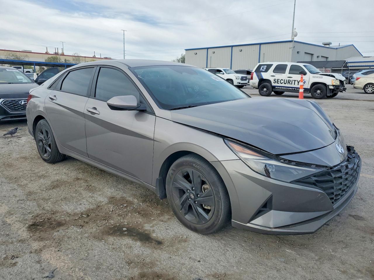 Hyundai ELANTRA Sel