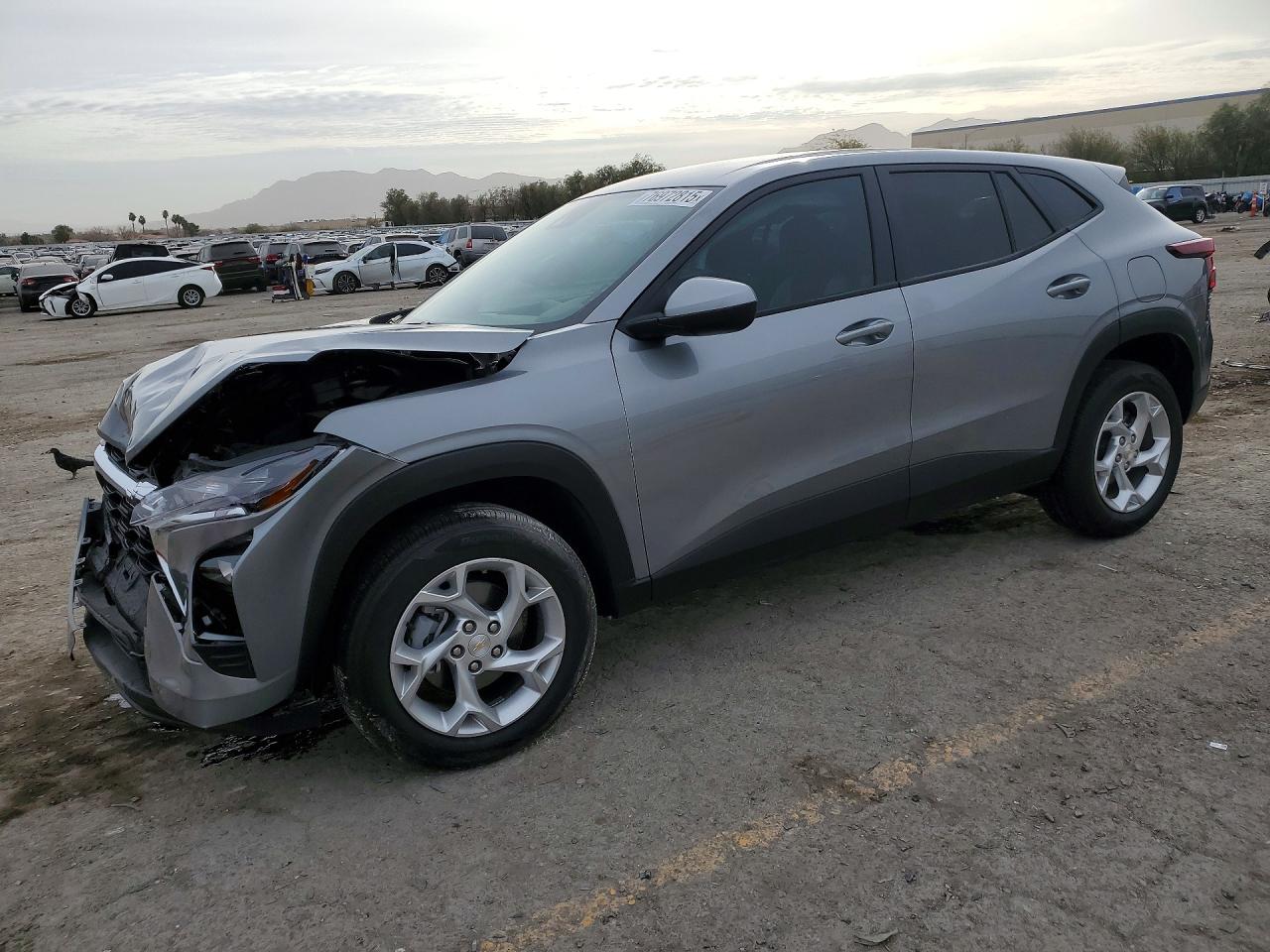 Salvage Chevrolet Trax Image
