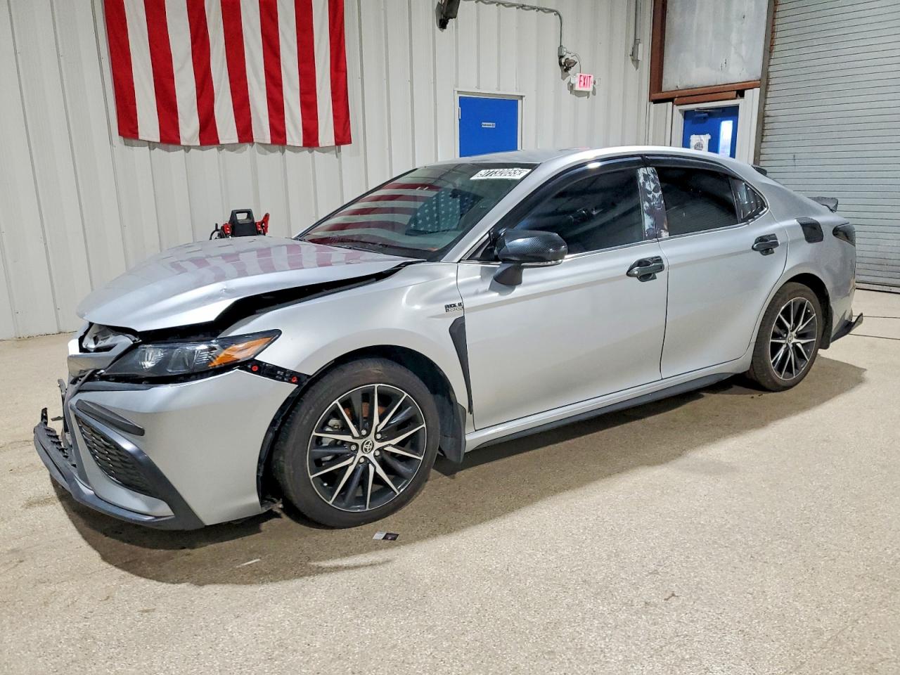 Salvage Toyota Camry Image
