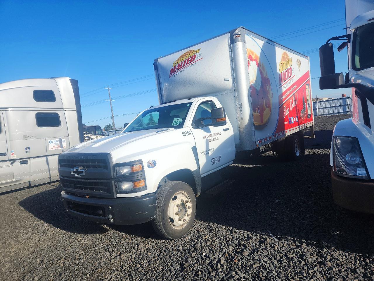 Salvage Chevrolet Silverado Image