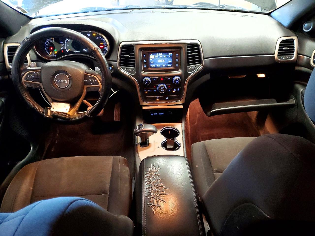 Jeep Grand Cherokee Laredo