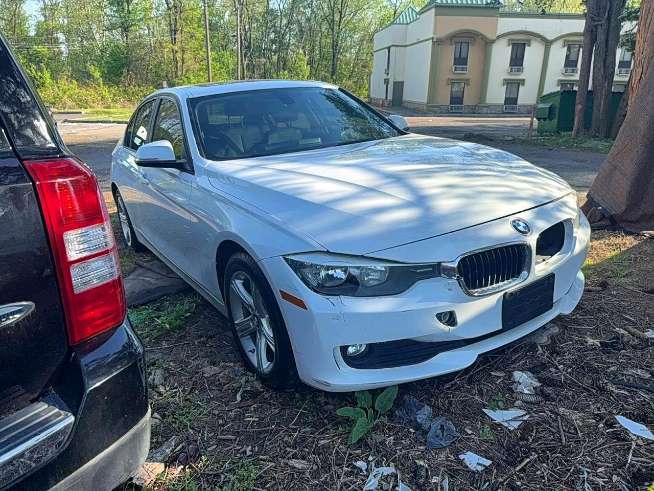 Salvage BMW 3 Series Image