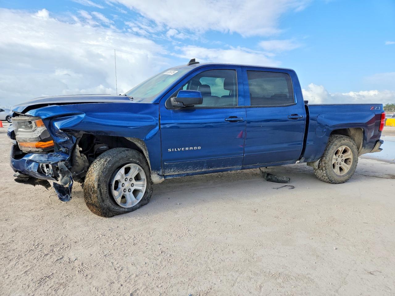 Salvage Chevrolet Silverado Image