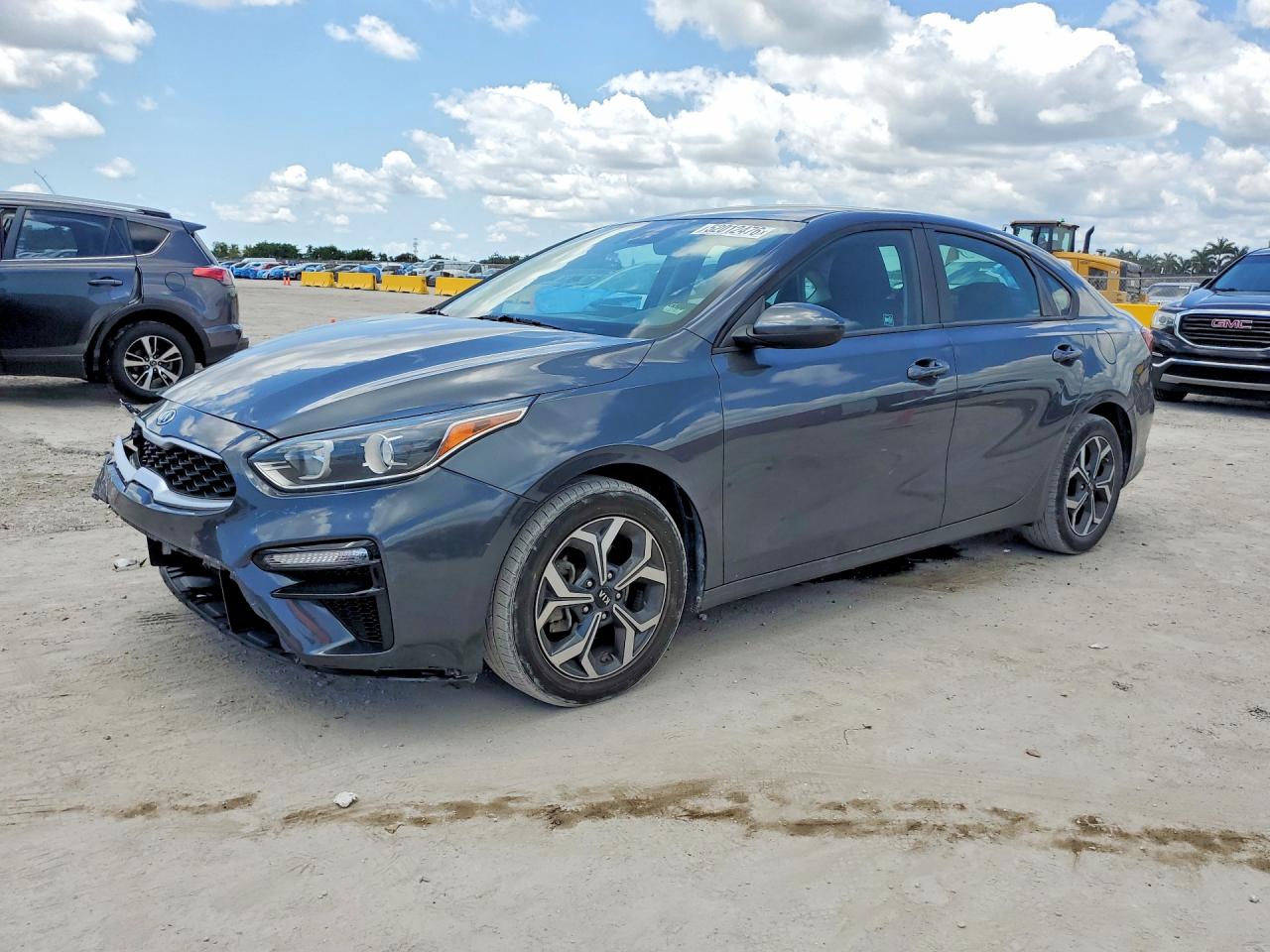 Salvage Kia Forte Image