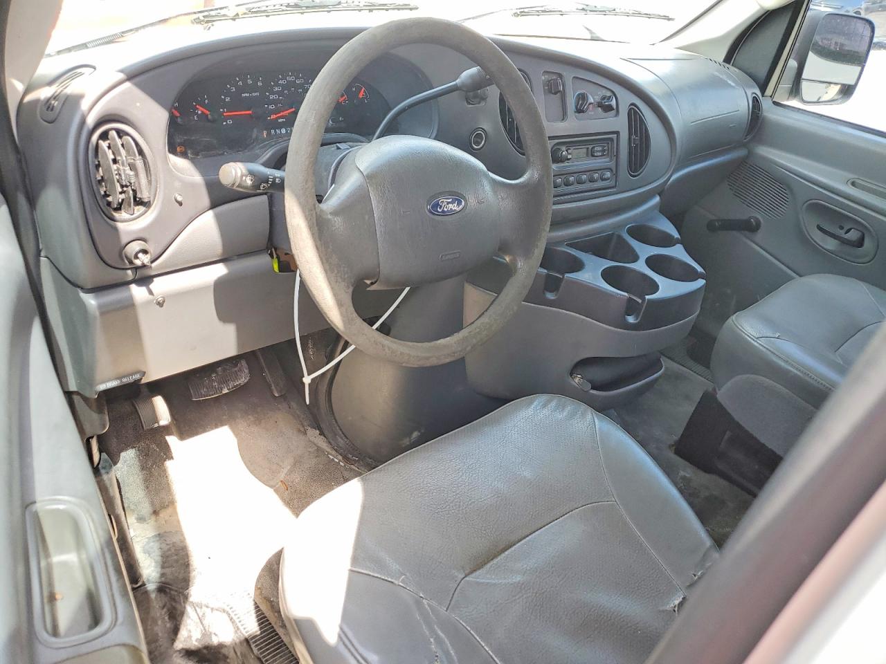 Ford E-250