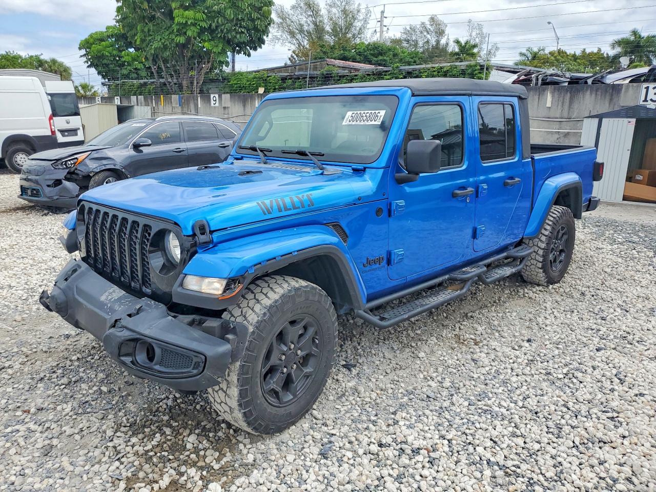 Salvage Jeep Gladiator Image